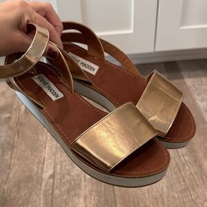 Steve Madden Women's Metallic Rose Gold Sandals